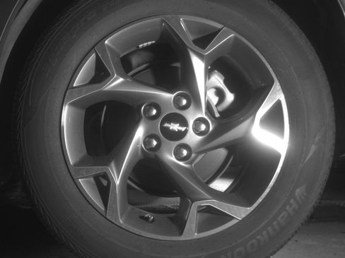 Used 2025 Chevrolet Trax LT w/ LT Convenience Package FWD image 14