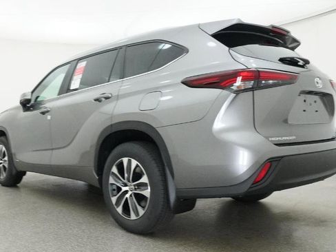 New 2026 Toyota Highlander XLE image 44