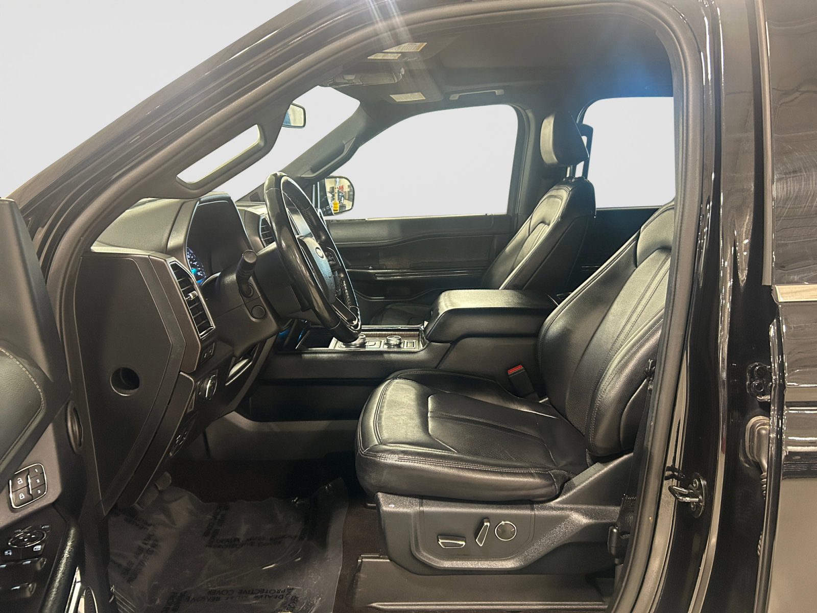 Used 2021 Ford Expedition Limited AWD/4WD image 11