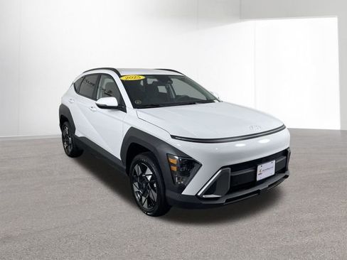 Used 2025 Hyundai Kona SEL image 12