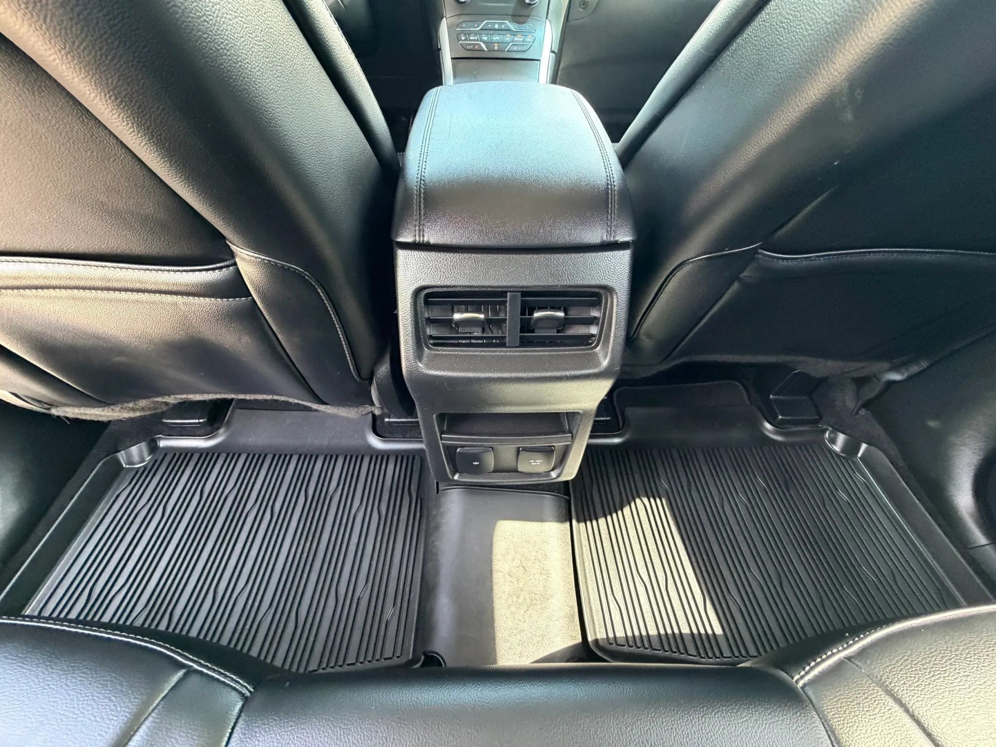 Used 2019 Ford Edge SEL w/ Equipment Group 201A AWD/4WD image 30