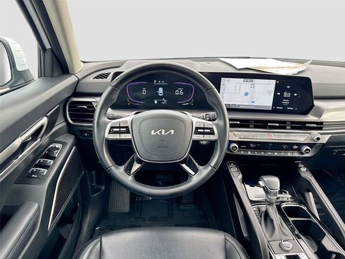 Used 2025 Kia Telluride S image 22