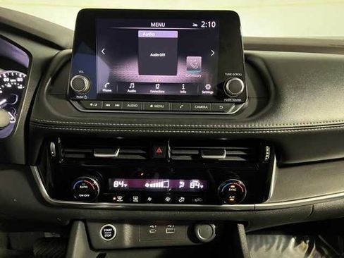 Certified 2022 Nissan Rogue SV image 11