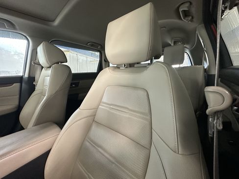Used 2019 Honda CR-V Touring image 10