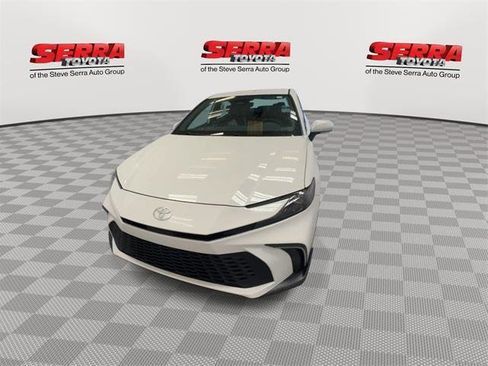 Certified 2025 Toyota Camry SE w/ Convenience Package FWD image 4