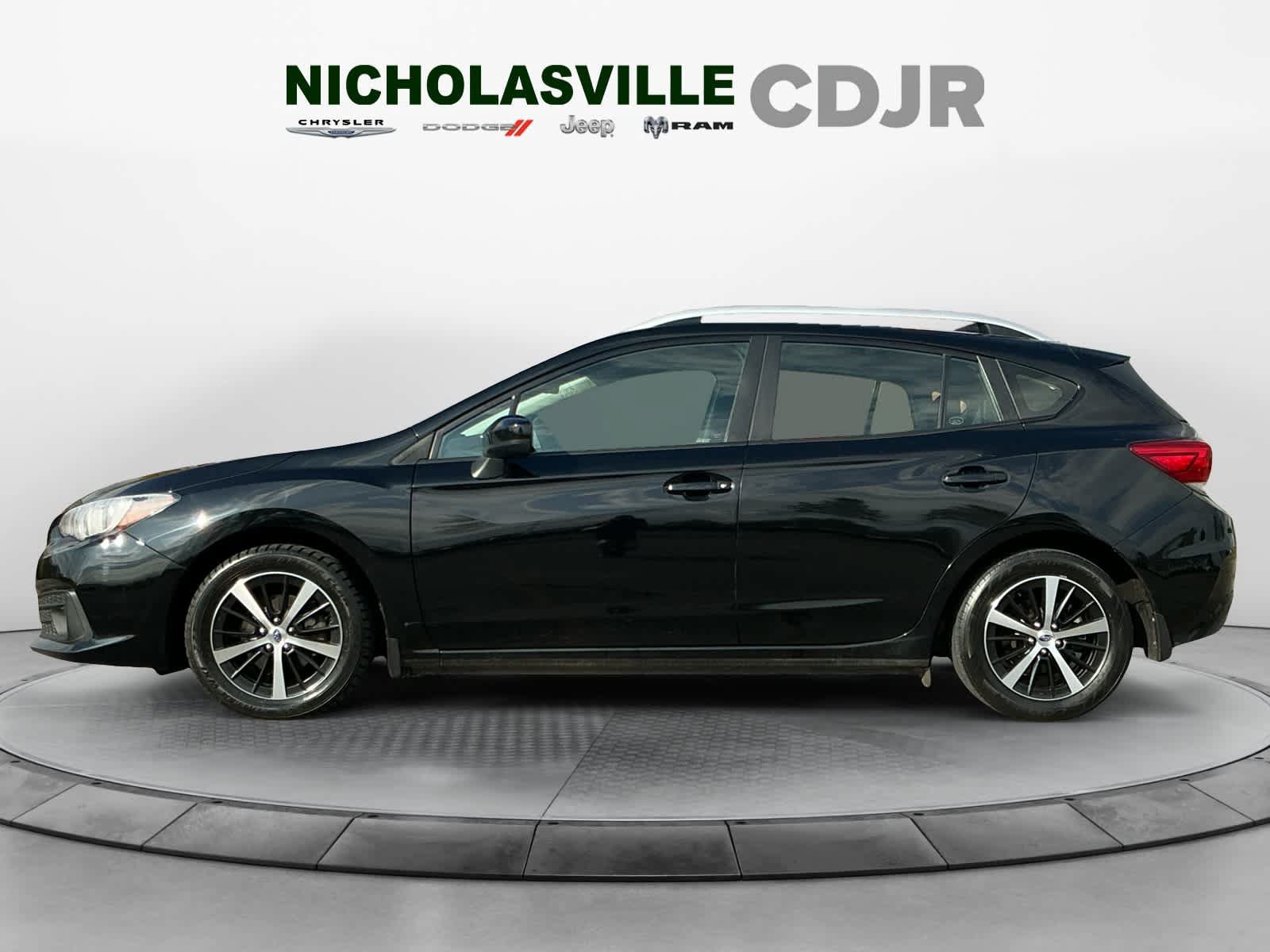 Used 2022 Subaru Impreza 2.0i Premium w/ Popular Package #2 AWD/4WD image 2