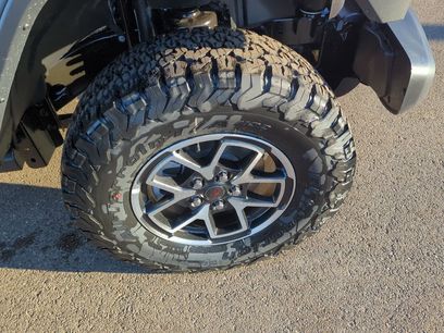 New 2025 Jeep Wrangler Unlimited Rubicon w/ Safety Group