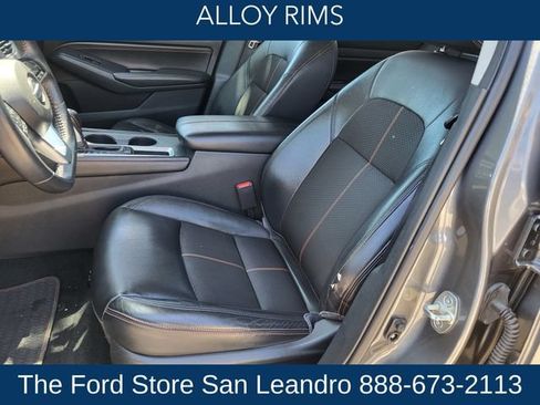 Used 2019 Nissan Altima 2.5 SR FWD image 9