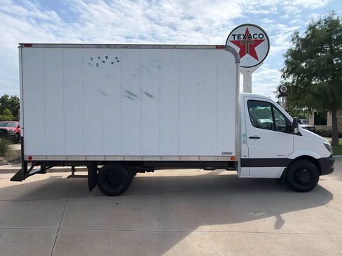 Used 2015 Mercedes-Benz Sprinter 3500 image 9