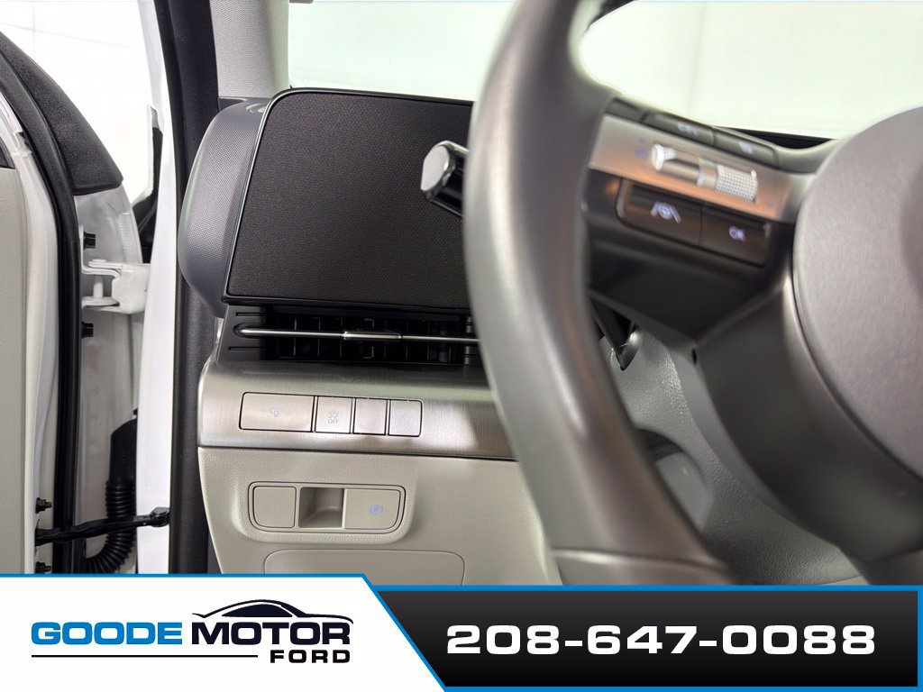 Used 2025 Hyundai Kona SEL AWD/4WD image 13