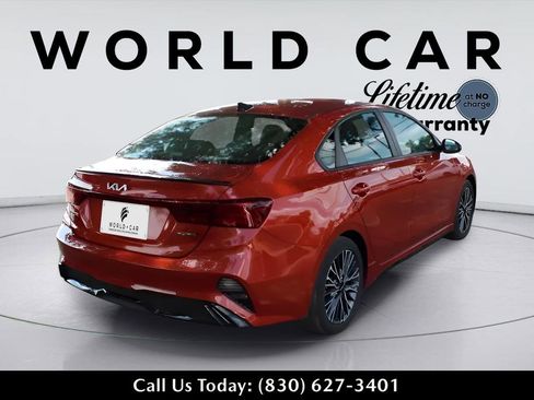 Used 2023 Kia Forte GT-Line w/ GT-Line Premium Package FWD image 7