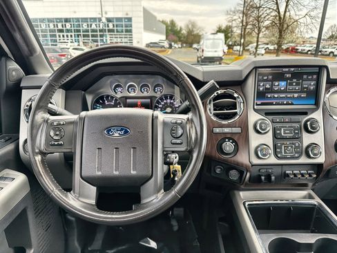 Used 2016 Ford F250 Lariat w/ Lariat Ultimate Package image 29