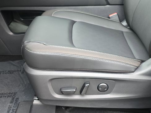 New 2026 Nissan Pathfinder SL image 28