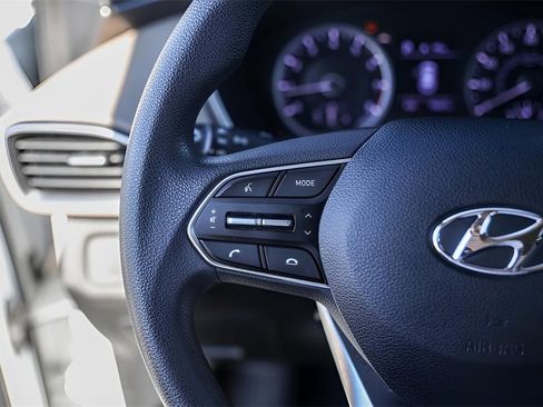 Used 2019 Hyundai Santa Fe SE image 17