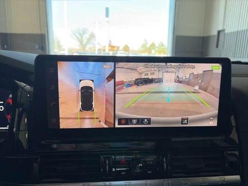 New 2026 Nissan Pathfinder Platinum image 29