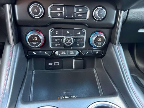 Used 2024 Chevrolet Tahoe RST w/ Luxury Package AWD/4WD image 36
