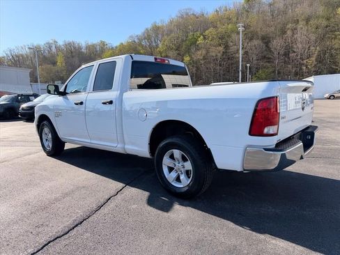 Used 2024 RAM 1500 Classic SLT AWD/4WD image 7