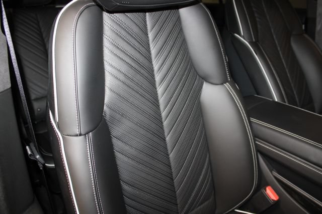 Certified 2026 Cadillac Vistiq Platinum w/ LPO, Floor Liner Package AWD/4WD image 36