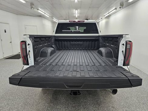 Used 2026 GMC Sierra 2500 AT4 AWD/4WD image 6