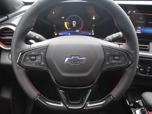 New 2026 Chevrolet Trax RS w/ Sunroof Package FWD image 12