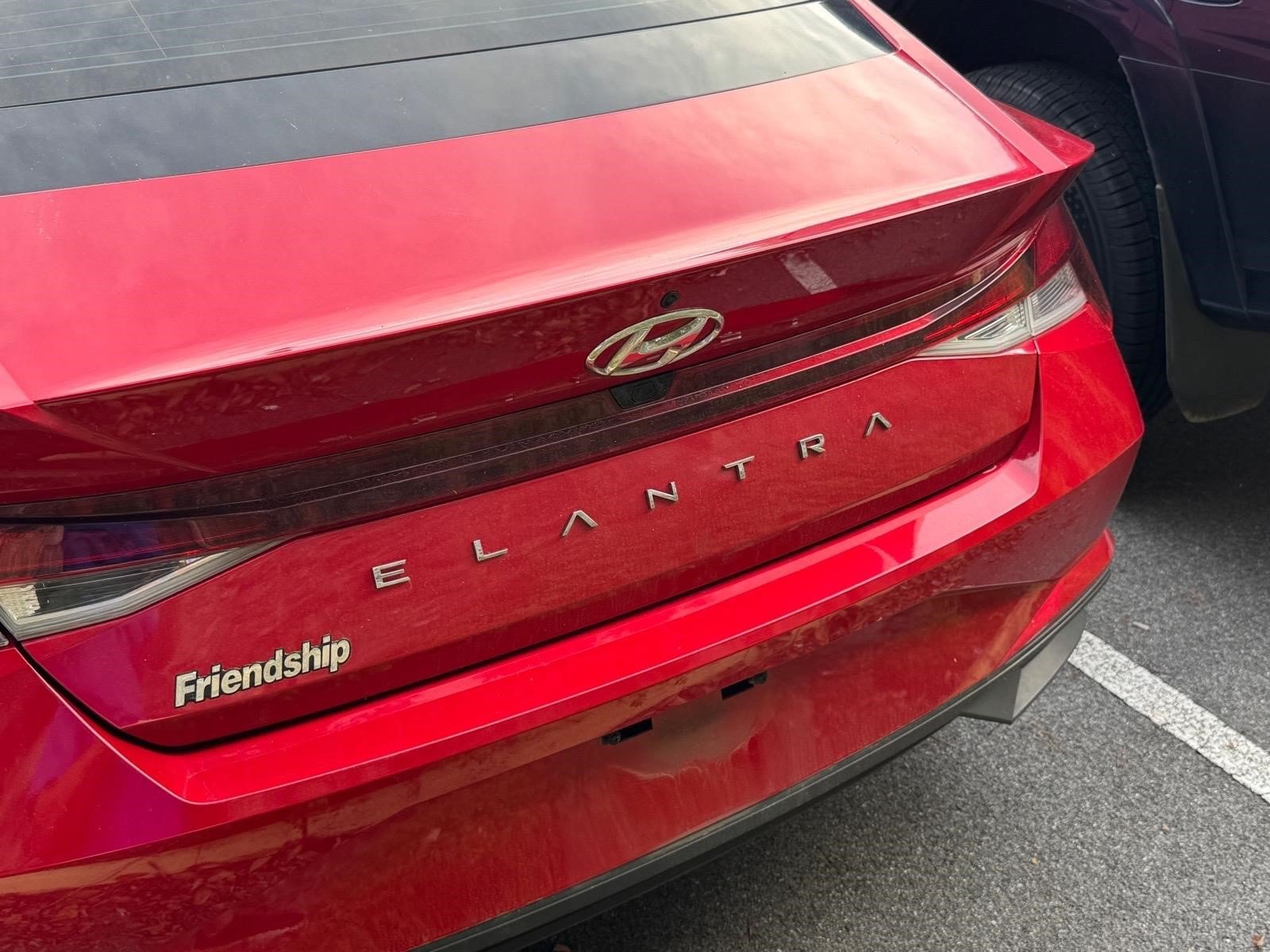 Used 2023 Hyundai Elantra SEL w/ Cargo Package FWD image 18