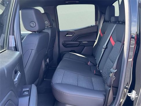 New 2025 Chevrolet Colorado Z71 w/ Technology Package image 17