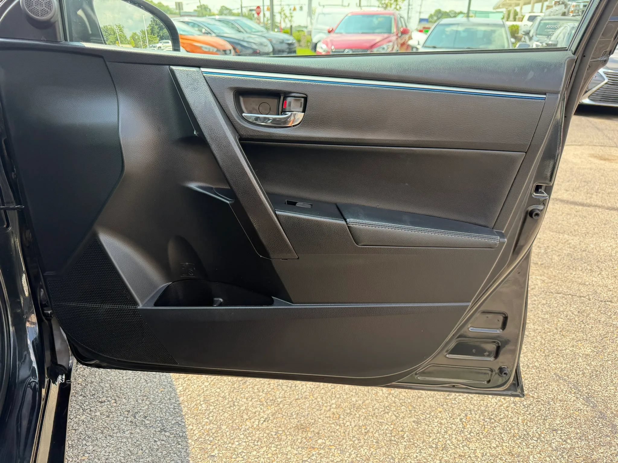 Used 2015 Toyota Corolla S FWD image 24