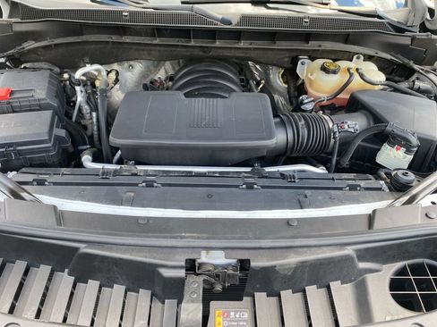 Certified 2022 Chevrolet Tahoe Z71 w/ Luxury Package AWD/4WD image 10