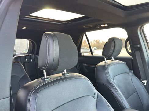 Used 2018 Ford Explorer Limited w/ Equipment Group 301A image 89