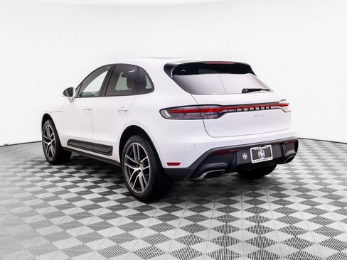 Certified 2026 Porsche Macan AWD/4WD image 3