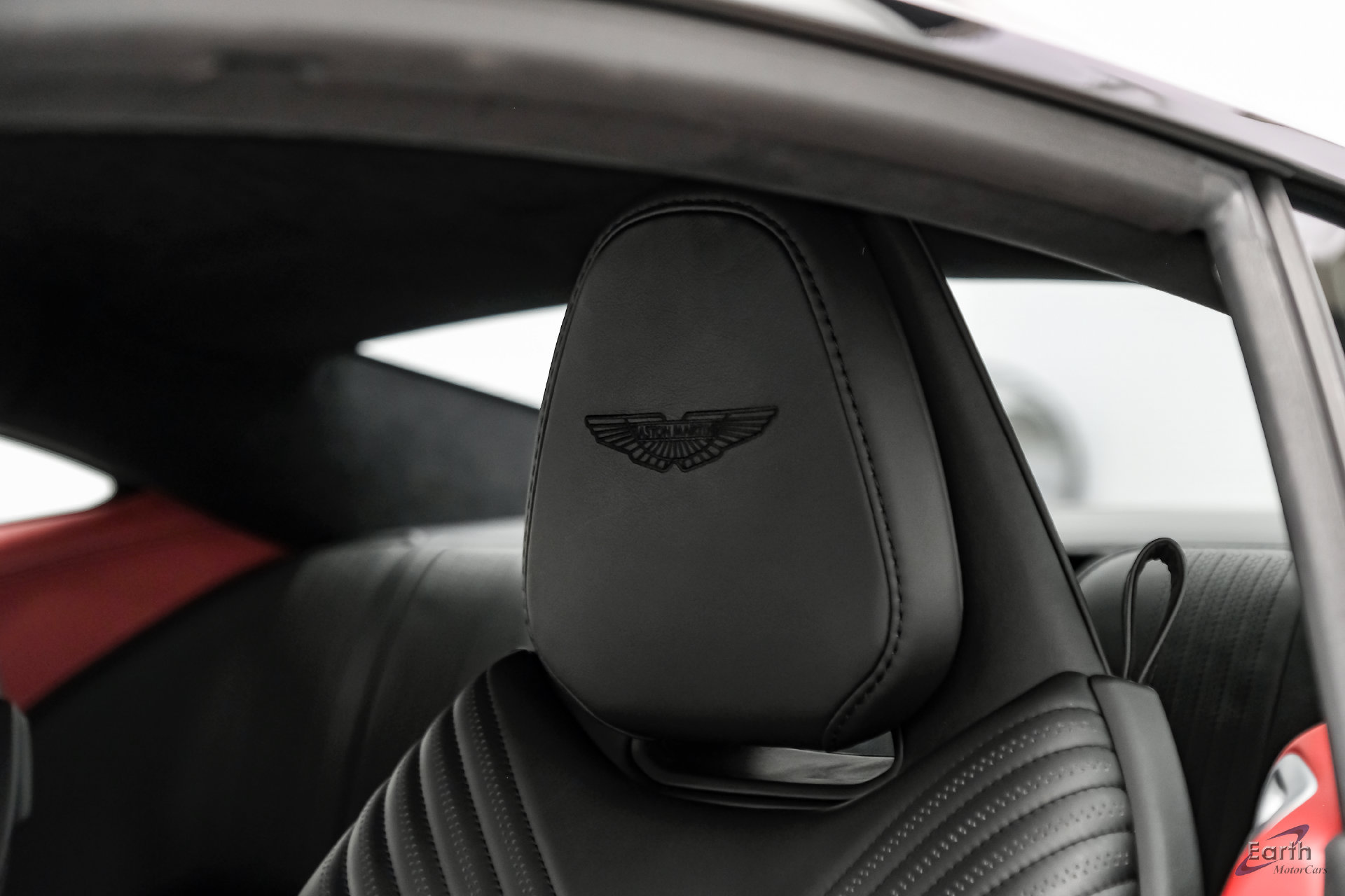 Used 2021 Aston Martin DB11 Coupe RWD image 33