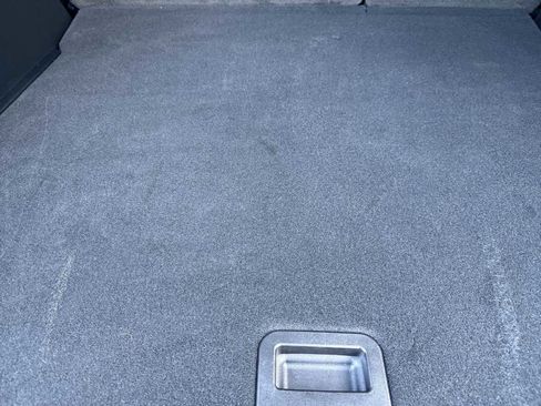 Used 2023 Ford Edge SE image 32