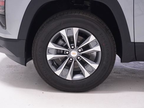 New 2026 Chevrolet Equinox LT image 11