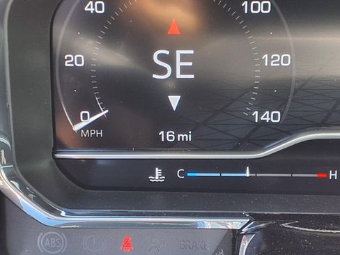 Used 2024 GMC Sierra 1500 Elevation image 23