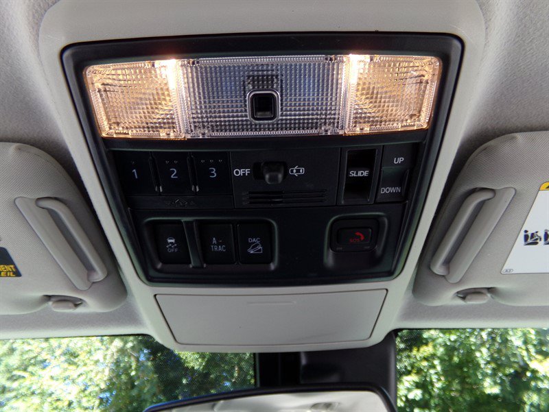 Used 2021 Toyota 4Runner Limited AWD/4WD image 39