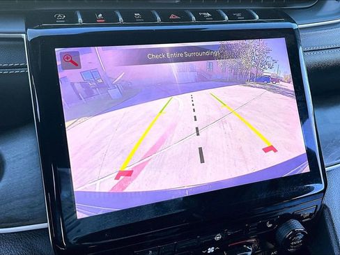 Used 2024 Jeep Grand Cherokee Limited w/ Black Appearance Package image 29