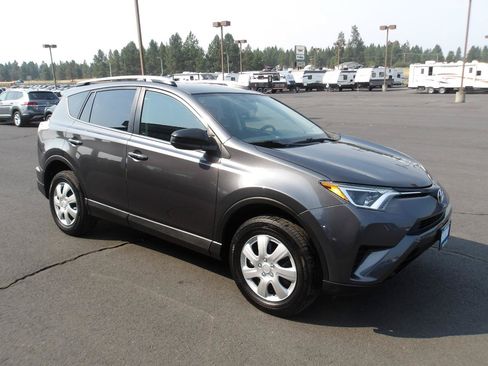 Used 2016 Toyota RAV4 LE AWD/4WD image 7