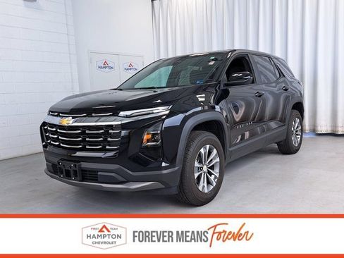 Used 2025 Chevrolet Equinox LT FWD image 1