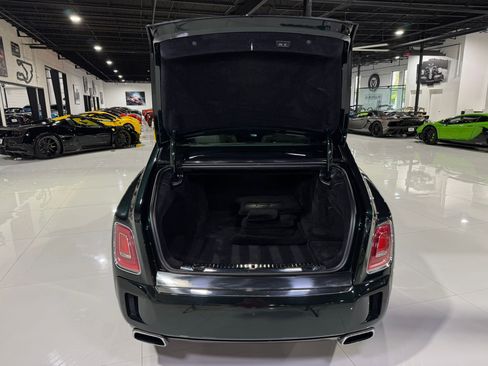Used 2022 Rolls-Royce Phantom Sedan image 45