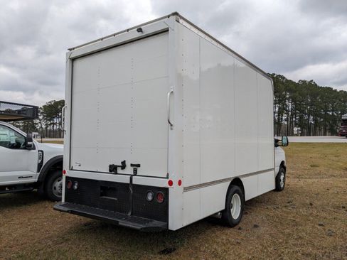 New 2024 Ford E-450 and Econoline 450 Super Duty w/ Driver's Safety Package image 4