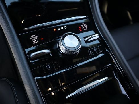 New 2025 Jeep Grand Cherokee L Overland w/ Luxury Tech Group IV AWD/4WD image 9