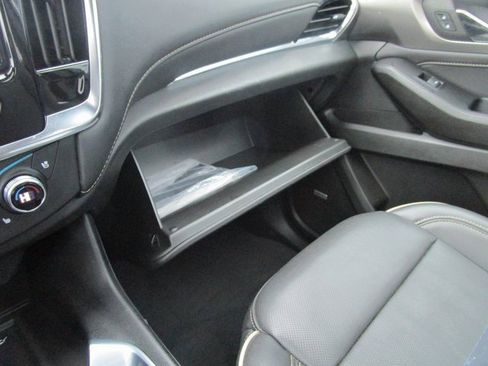 Certified 2023 Chevrolet Traverse Premier w/ Redline Edition image 14