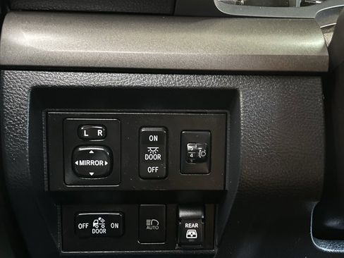 Used 2019 Toyota Tundra SR5 image 31