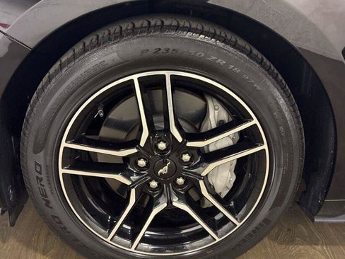 Used 2018 Ford Mustang GT RWD image 5