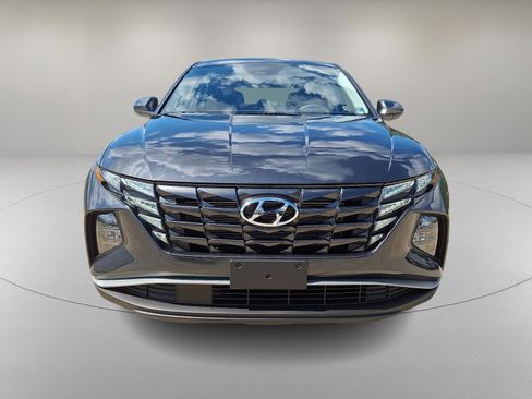 Certified 2023 Hyundai Tucson SE image 3