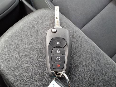 Certified 2025 Chevrolet Trax LS w/ LS Convenience Package image 30