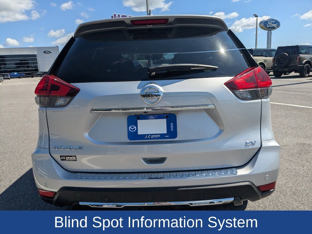 Used 2020 Nissan Rogue SV FWD image 5