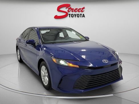 Certified 2026 Toyota Camry LE FWD image 5