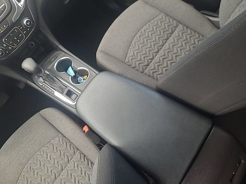 Used 2024 Chevrolet Equinox LT AWD/4WD image 17