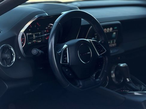 Used 2018 Chevrolet Camaro LT w/ RS Package image 9